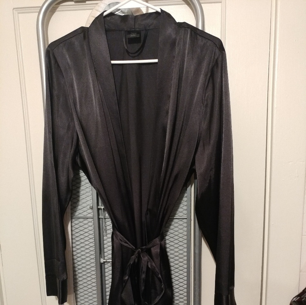 Apt. 9 robe